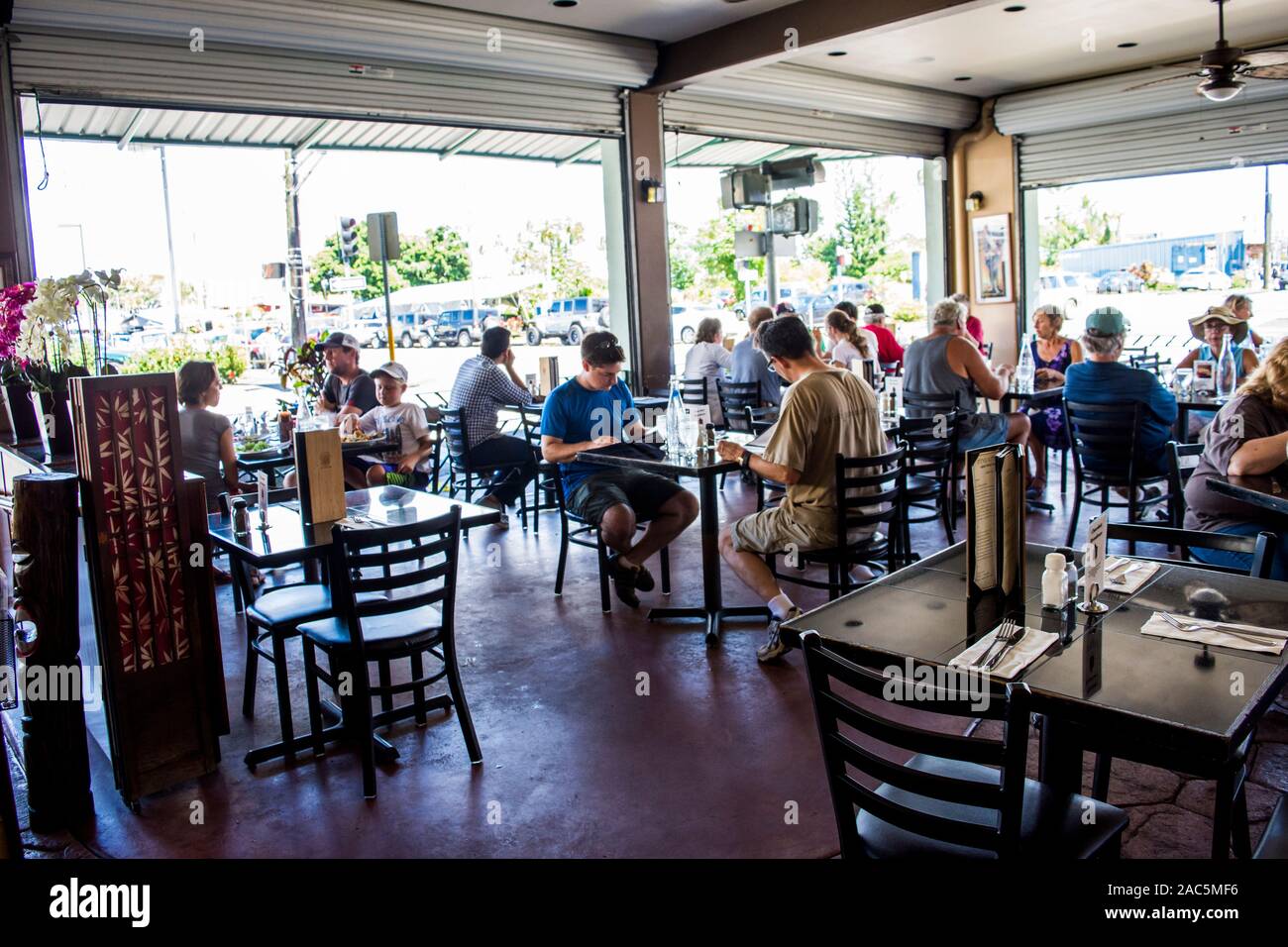 Pineapple's restaurant hawaii hires stock photography and images Alamy