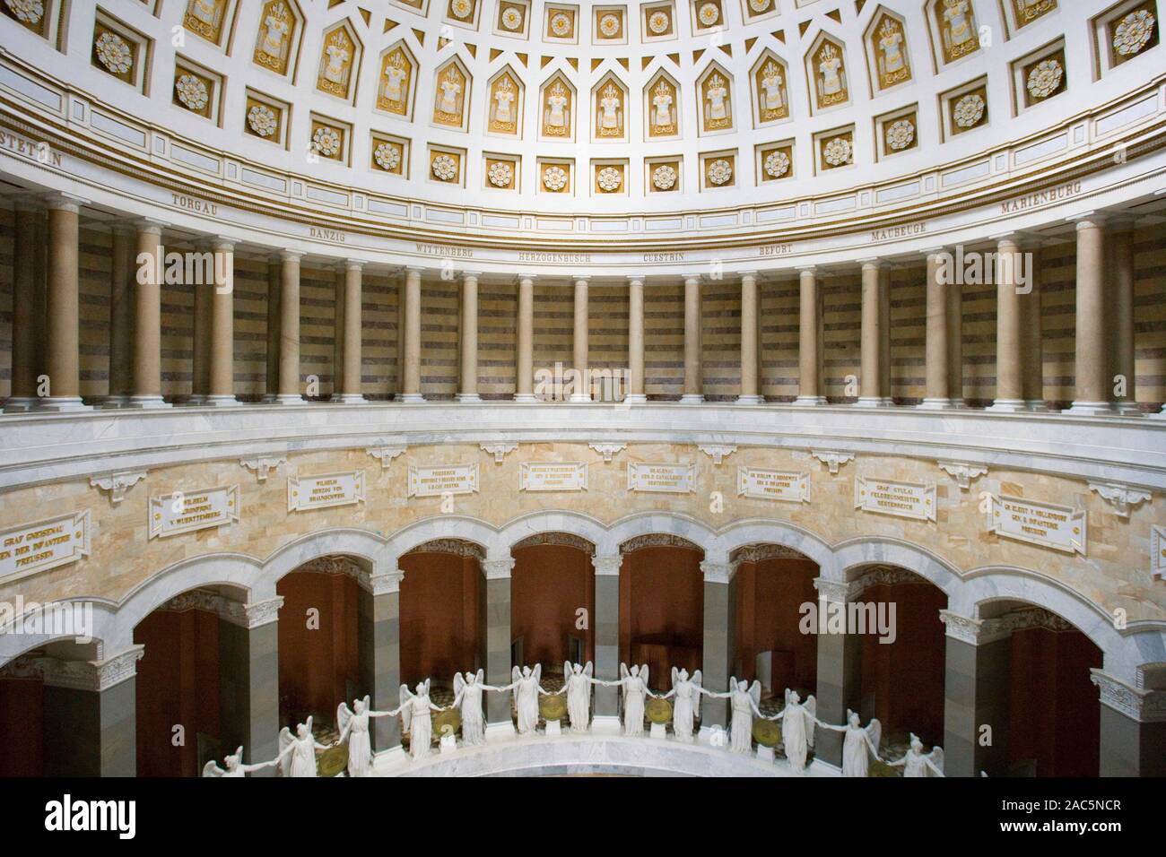 Interior view of Befreiungshalle, Liberation Hall, with marble statues of the goddesses of victory, Michelsberg, Kelheim, Upper Bavaria, Bavaria, Germ Stock Photo