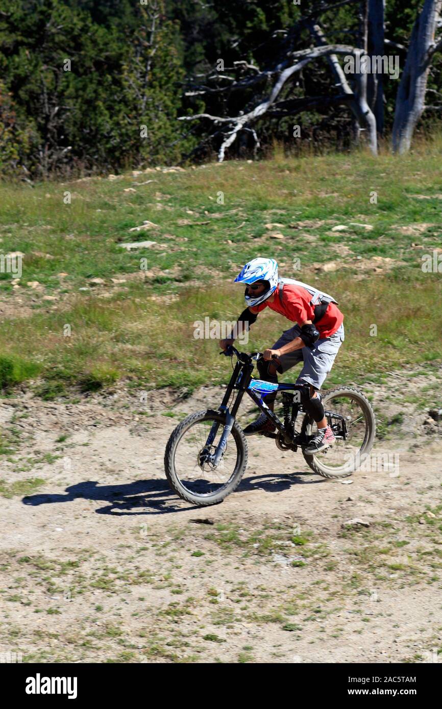 ski mountain bike