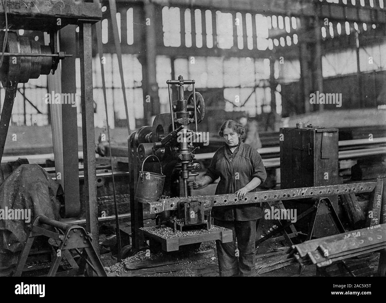 Photograph from the first world war showing  British women working in military industry  from 1914 to 1918 Stock Photo