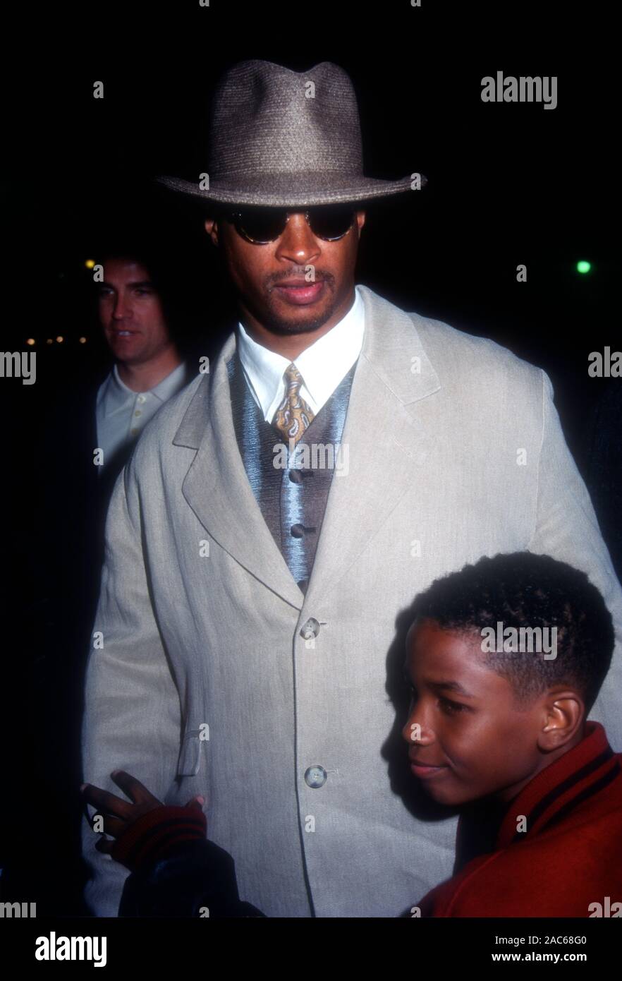 Mike Wayans