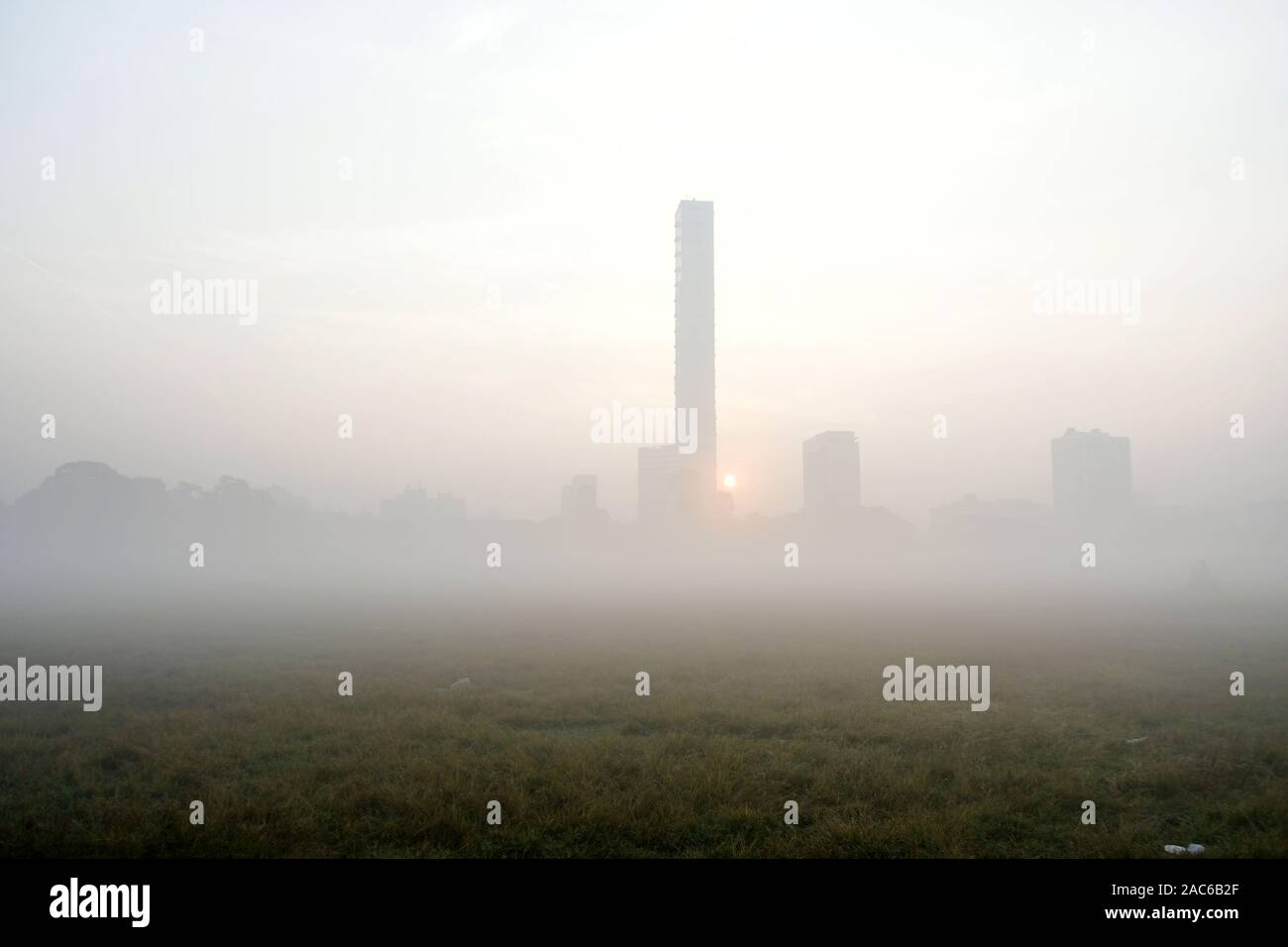 Kolkata, India. 01st Dec, 2019. Pollution in Kolkata is now a serious issue. Severely affecting its biophysical environment as well as human health. (Photo by Suvrajit Dutta/Pacific Press) Credit: Pacific Press Agency/Alamy Live News Stock Photo