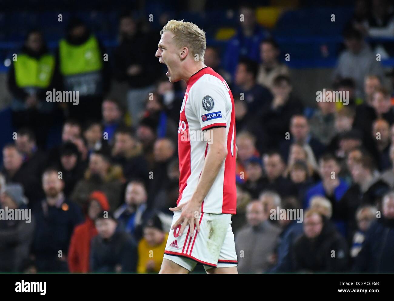 London England November 5 19 Donny Van De Beek Celebrates After A Goal Scored During The London England November 5 19 Donny Van De Beek Celebrates After A Goal Scored During The