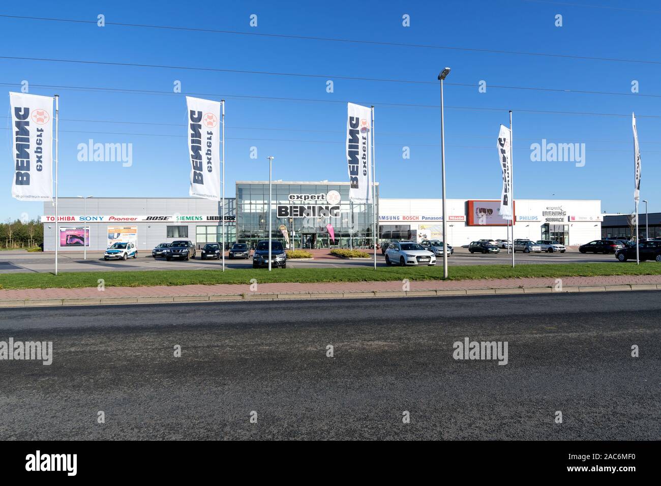 expert Bening store in Cuxhaven, Germany. Expert is a Swiss consumer electronics retail chain headquartered in Zug, Switzerland. Stock Photo