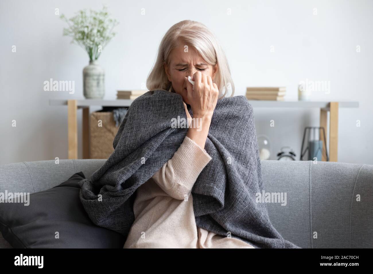 Middle aged woman crying allergy hi-res stock photography and images ...