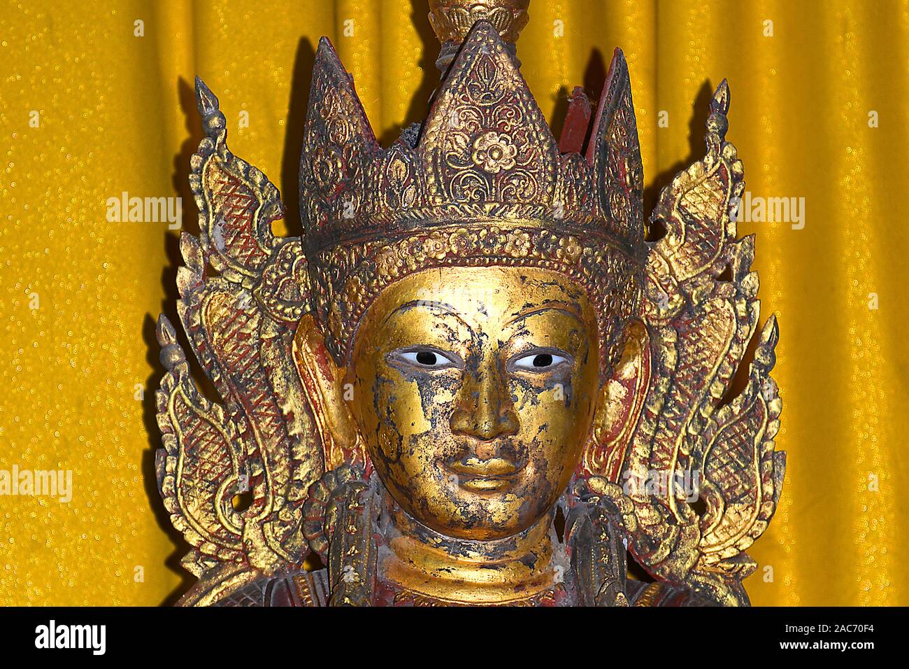 Buddhastatue in Ching Rai / Wat Chiang Khong, Stock Photo