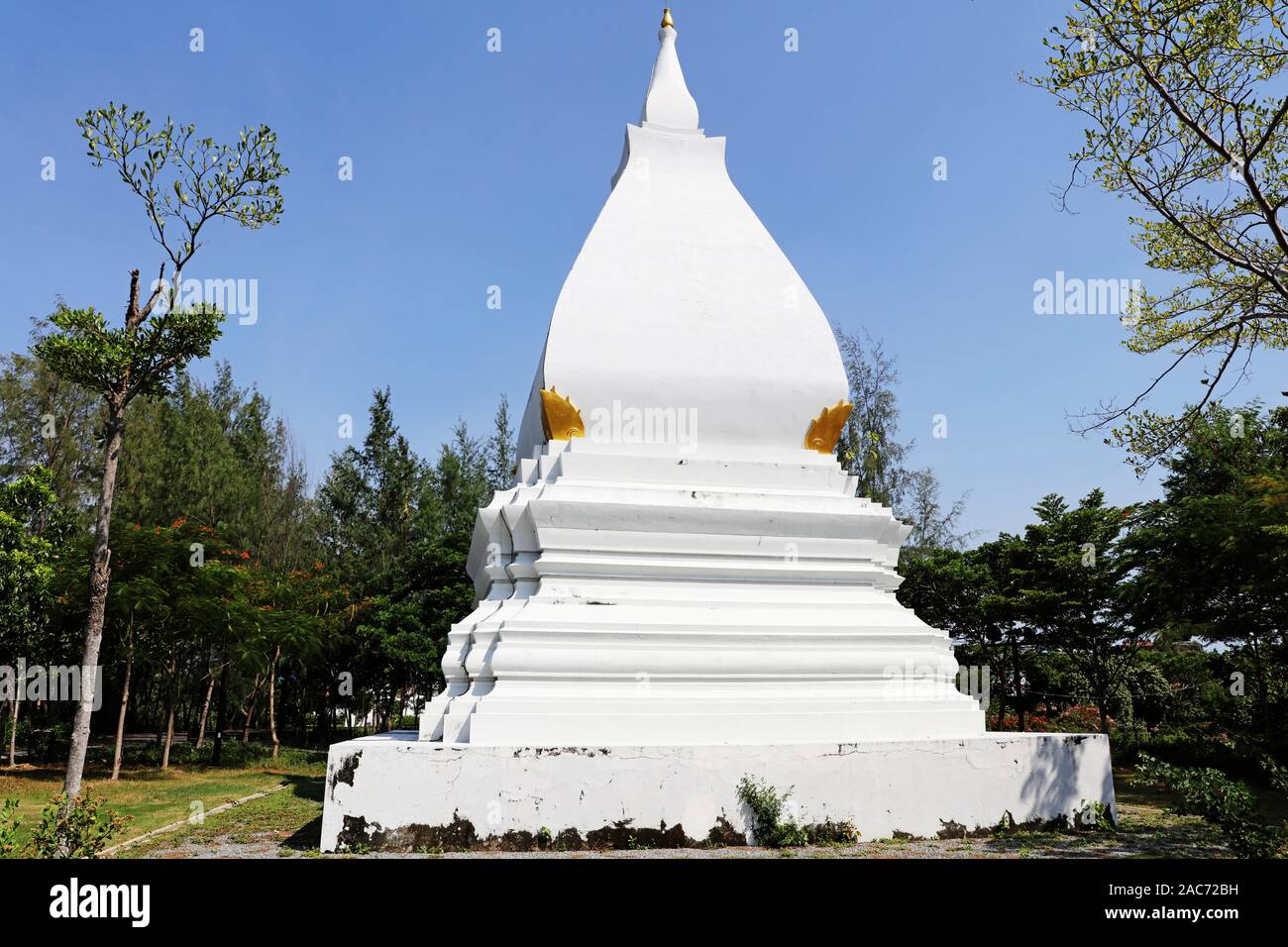 Phra Chedi Sroi Song Rak, Tempel in Loei, Thailand Stock Photo