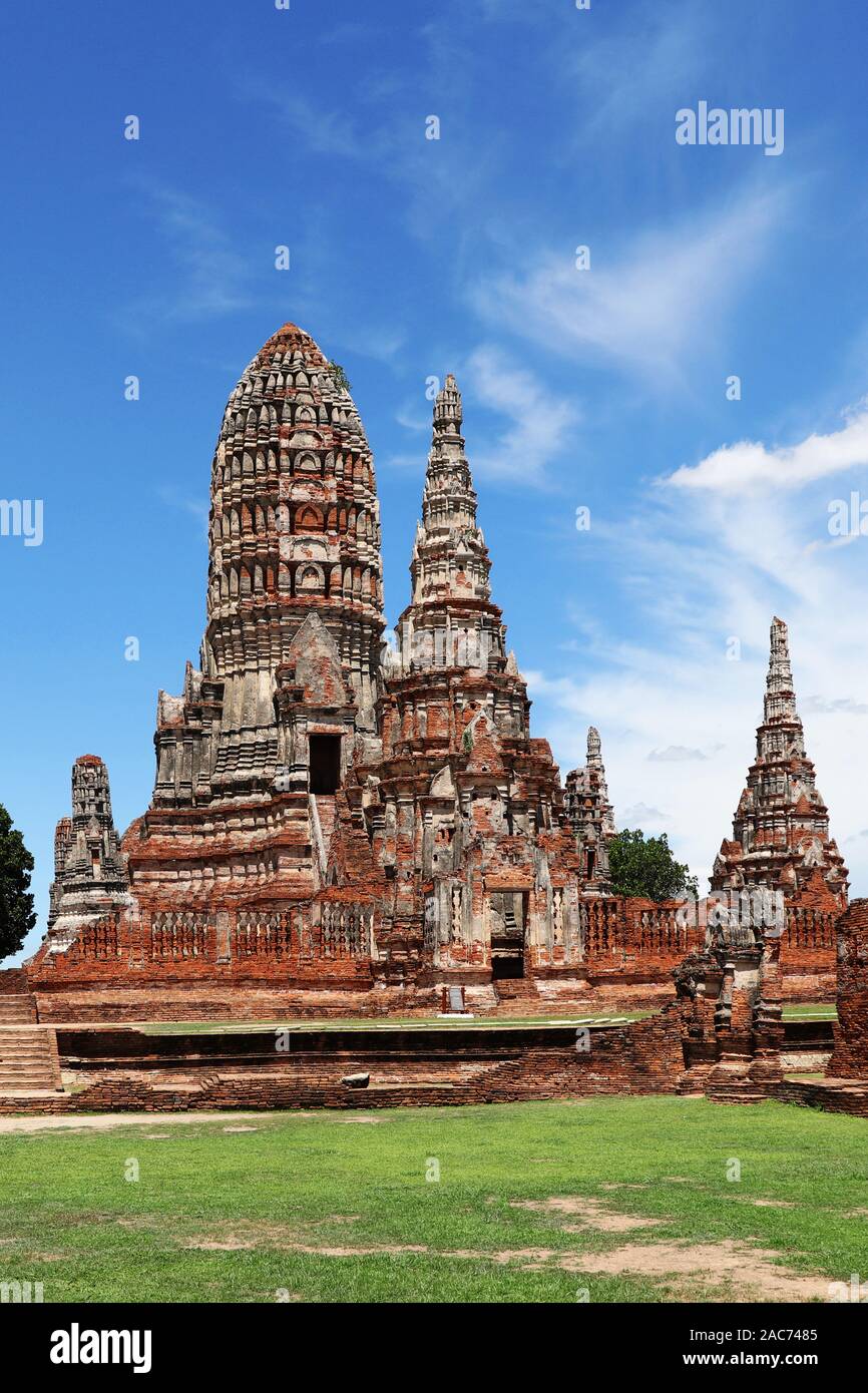 Altes ayutthaya hi-res stock photography and images - Alamy
