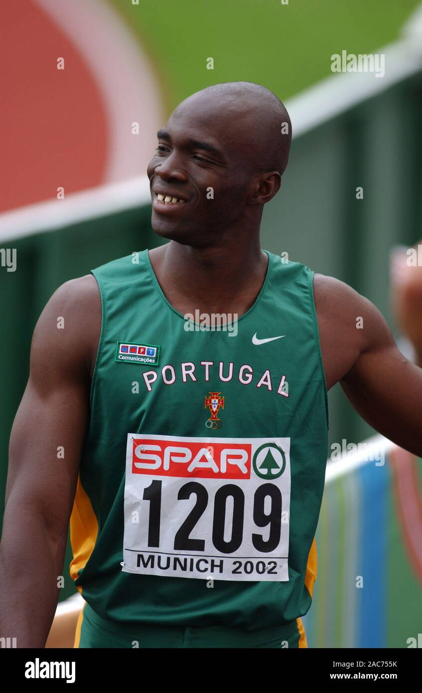 Olympic Stadium Munich Germany 6 8 2002 European Athletics Championships Francis Obikwelu Por Stock Photo Alamy