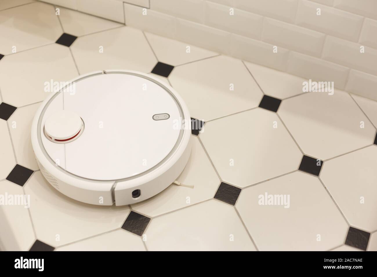 White bathroom tiles close hi-res stock photography and images - Alamy