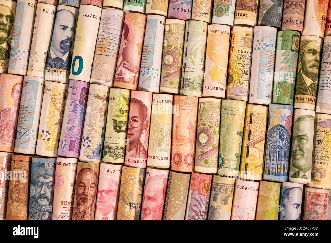 Renminbi banknotes hi-res stock photography and images - Alamy