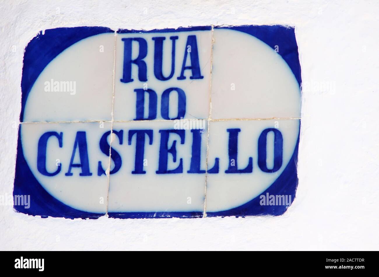 tile plaque at south of Portugal: ' Rua do castello' 'Street of castle' Stock Photo