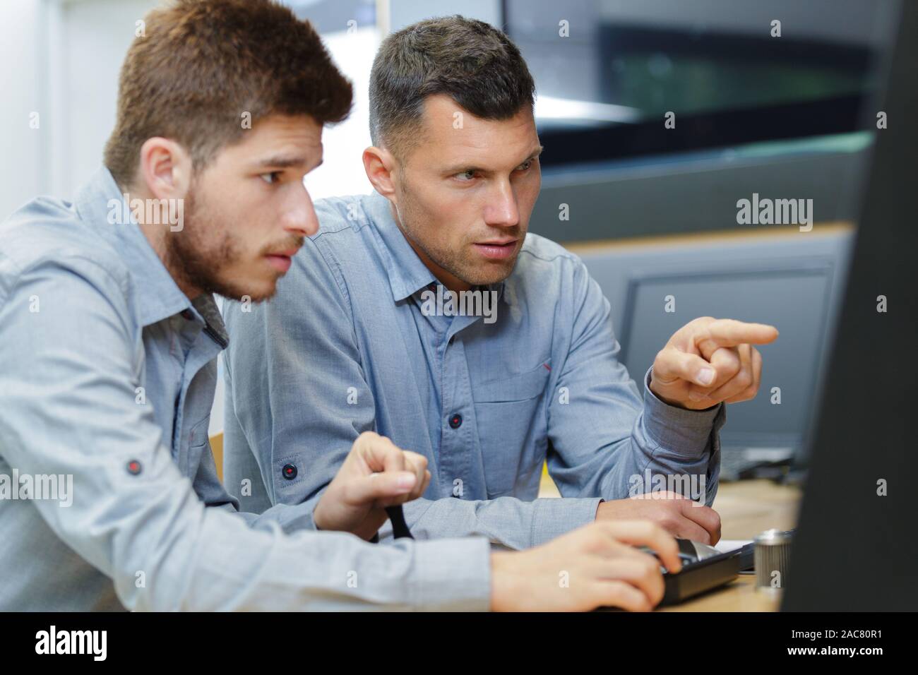 Helper student hi-res stock photography and images - Alamy