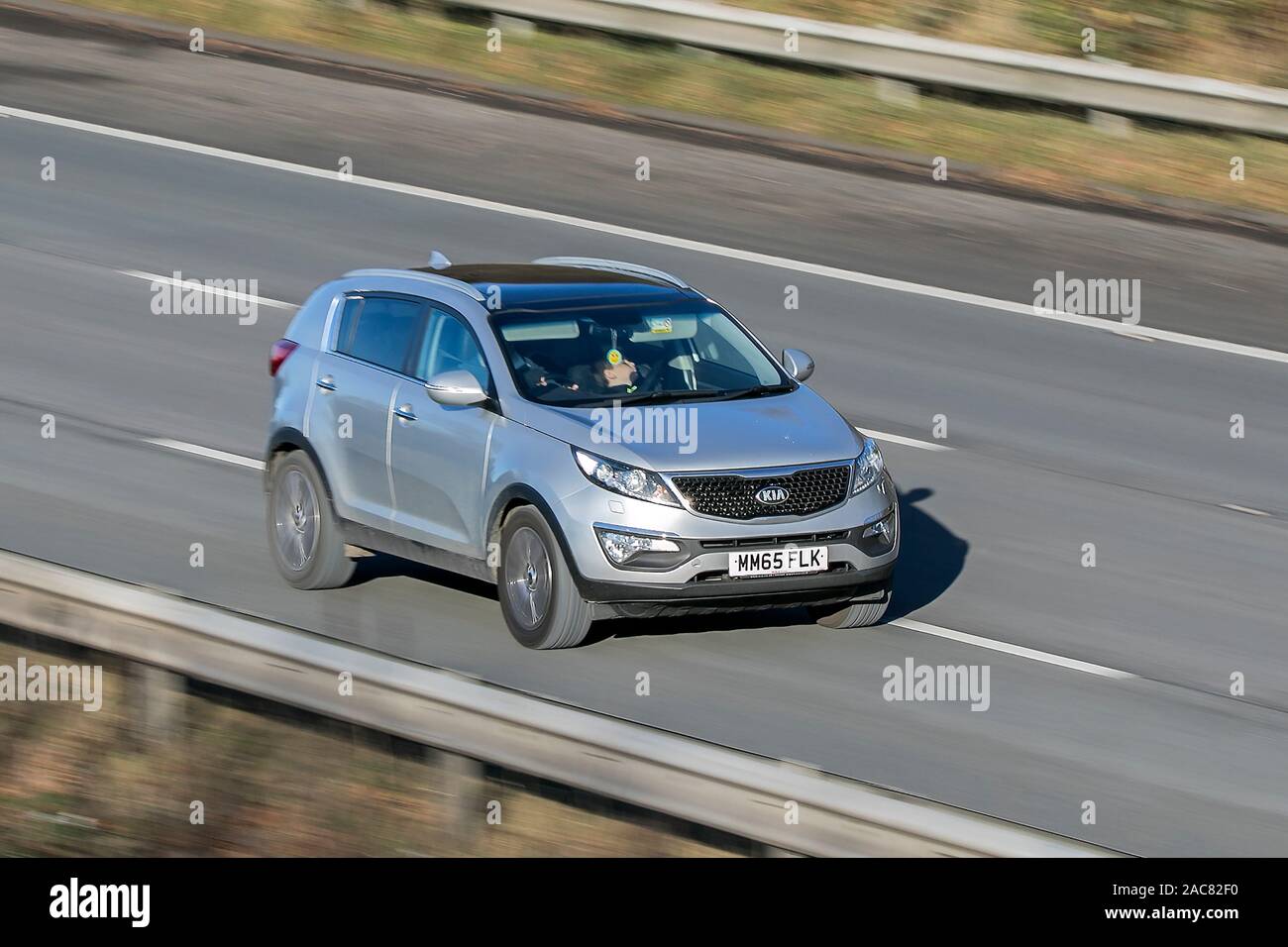 Kia sportage 3 sat nav isg hires stock photography and images Alamy