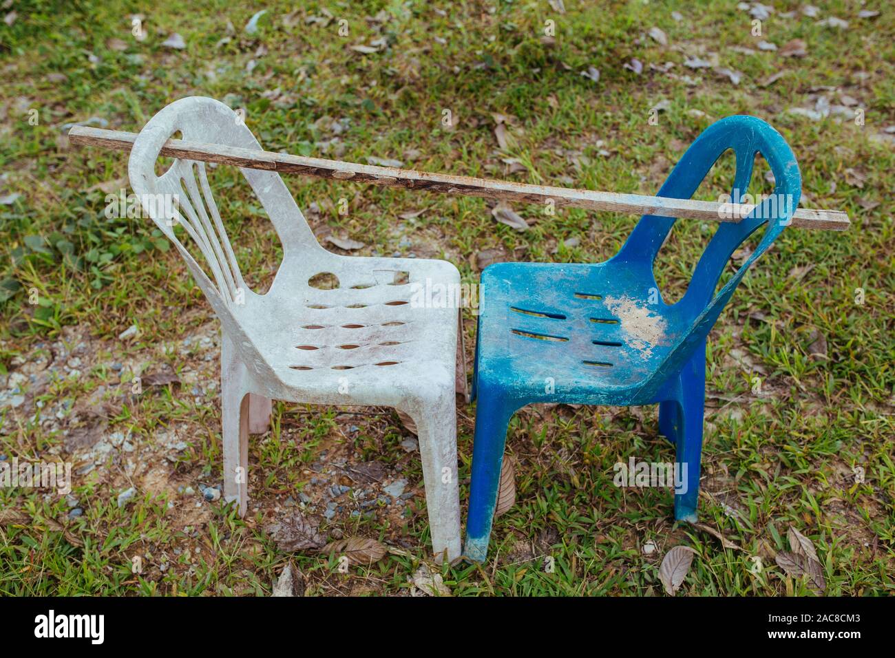 plastic summer chairs