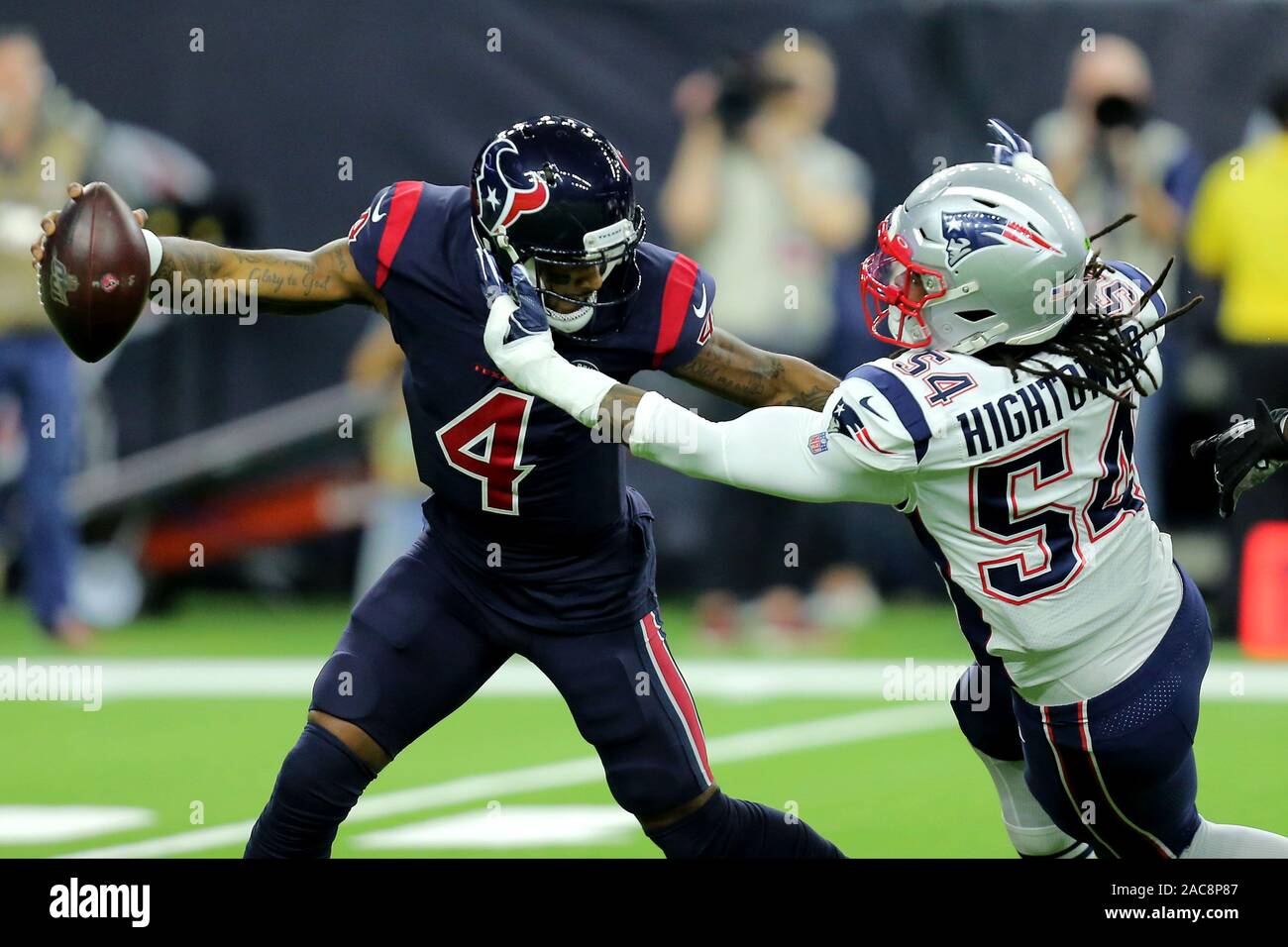 INDIANAPOLIS, IN - DECEMBER 18: New England Patriots Linebacker Dont'a  Hightower (54) warms up for the NFL football game between the New England  Patriots and the Indianapolis Colts on December 18, 2021