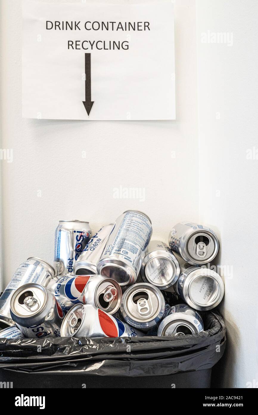 Aluminum bin hires stock photography and images Alamy