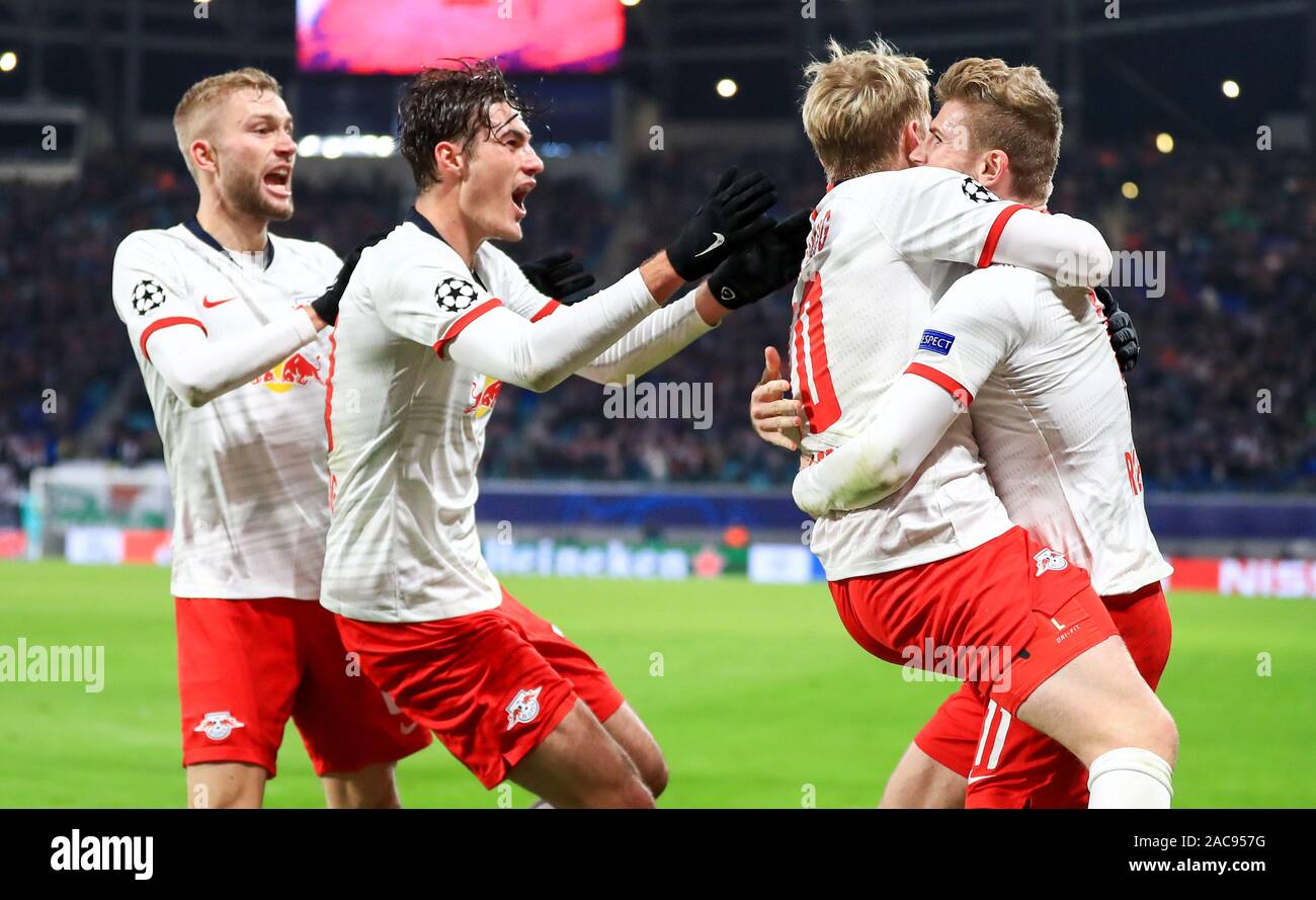 L R Benfica Lisbon Players High Resolution Stock Photography And Images Alamy
