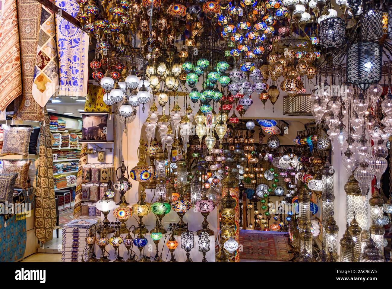 Colorful Turkish mosaic lamps / Ottoman lights in Grand Bazaar, Istanbul, Turkey Stock Photo