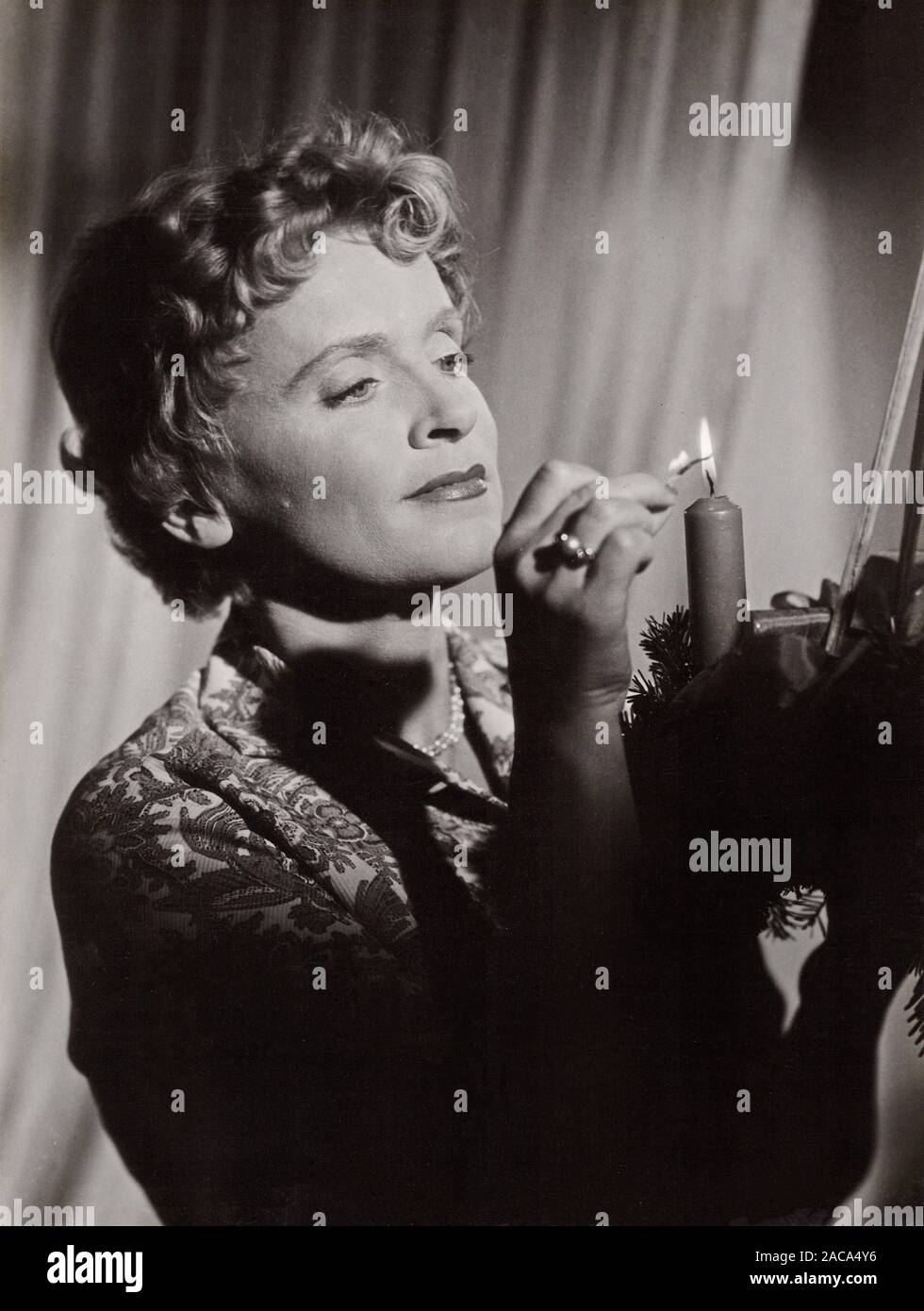 Luise Ullrich sterreichische Schauspielerin Deutschland Mitte 1950er Luise Ullrich sterreichische Schauspielerin Deutschland Mitte 1950er