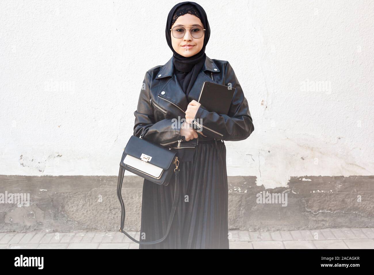 modern hijab clothing