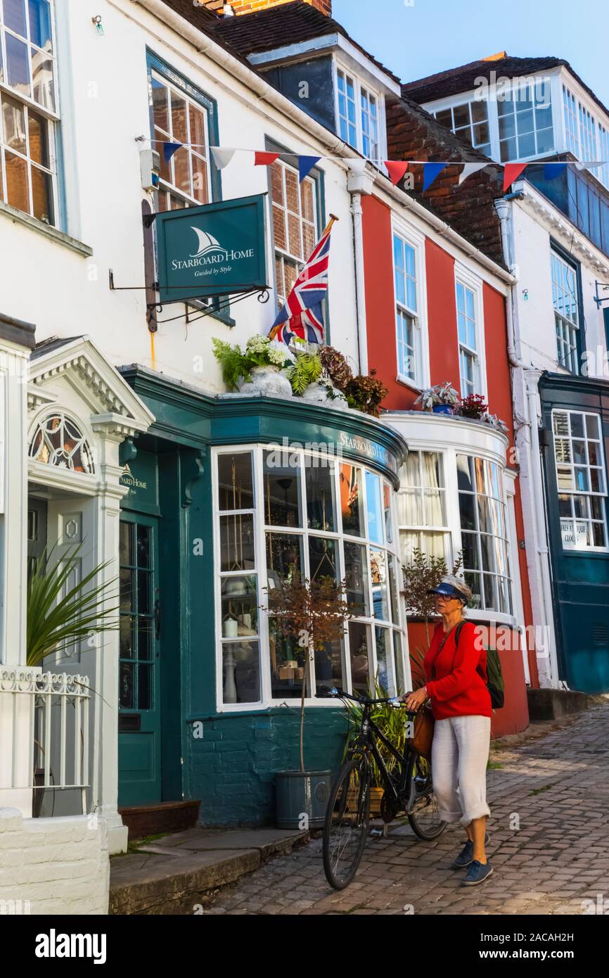 England, Hampshire, The New Forest, Lymington, Colourful Shop Fronts on Quay Hill Stock Photo