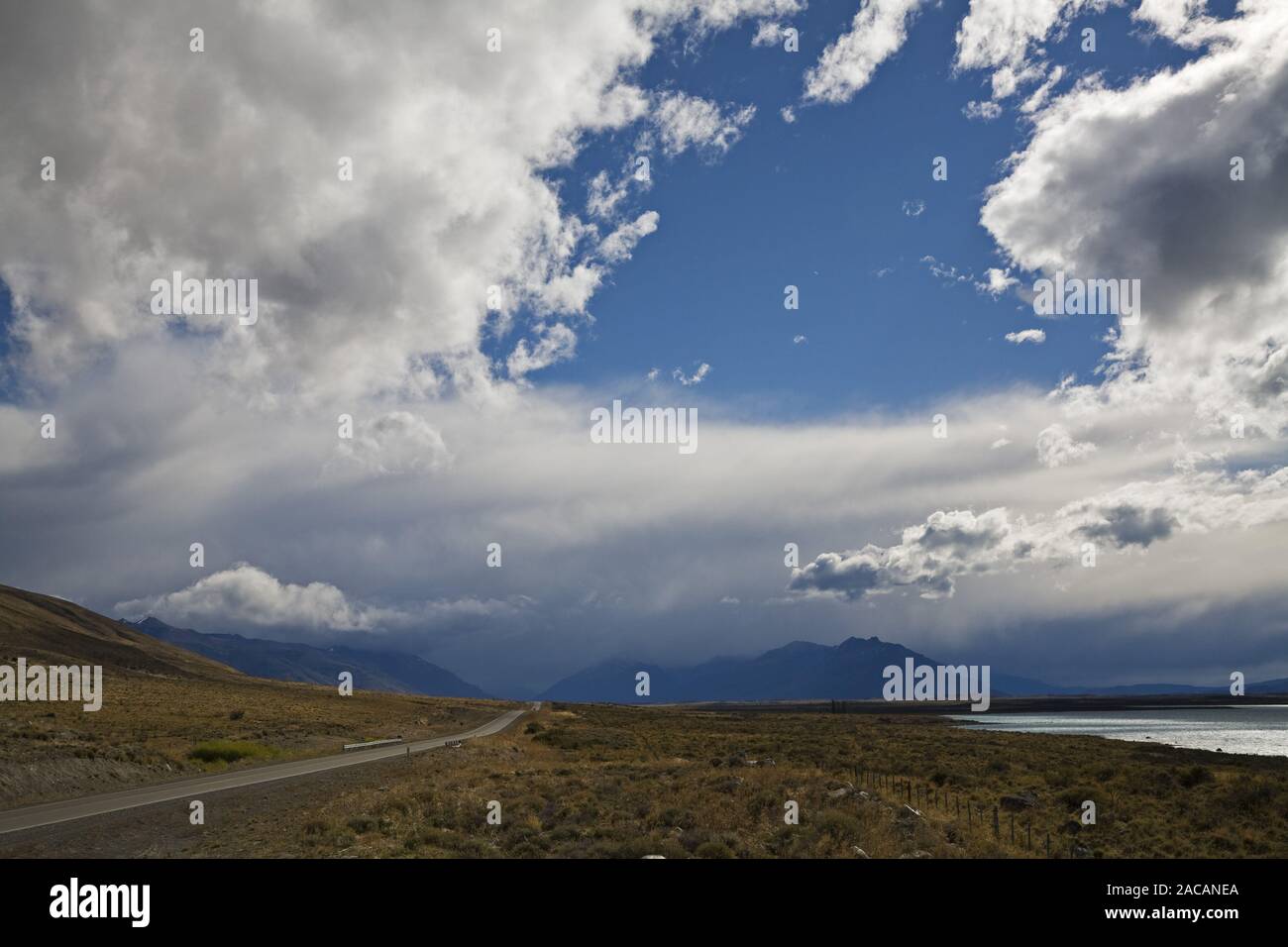 Rain clouds over the Lago Argentino, Parque Nacional Los Glaciares), Argentina Stock Photo