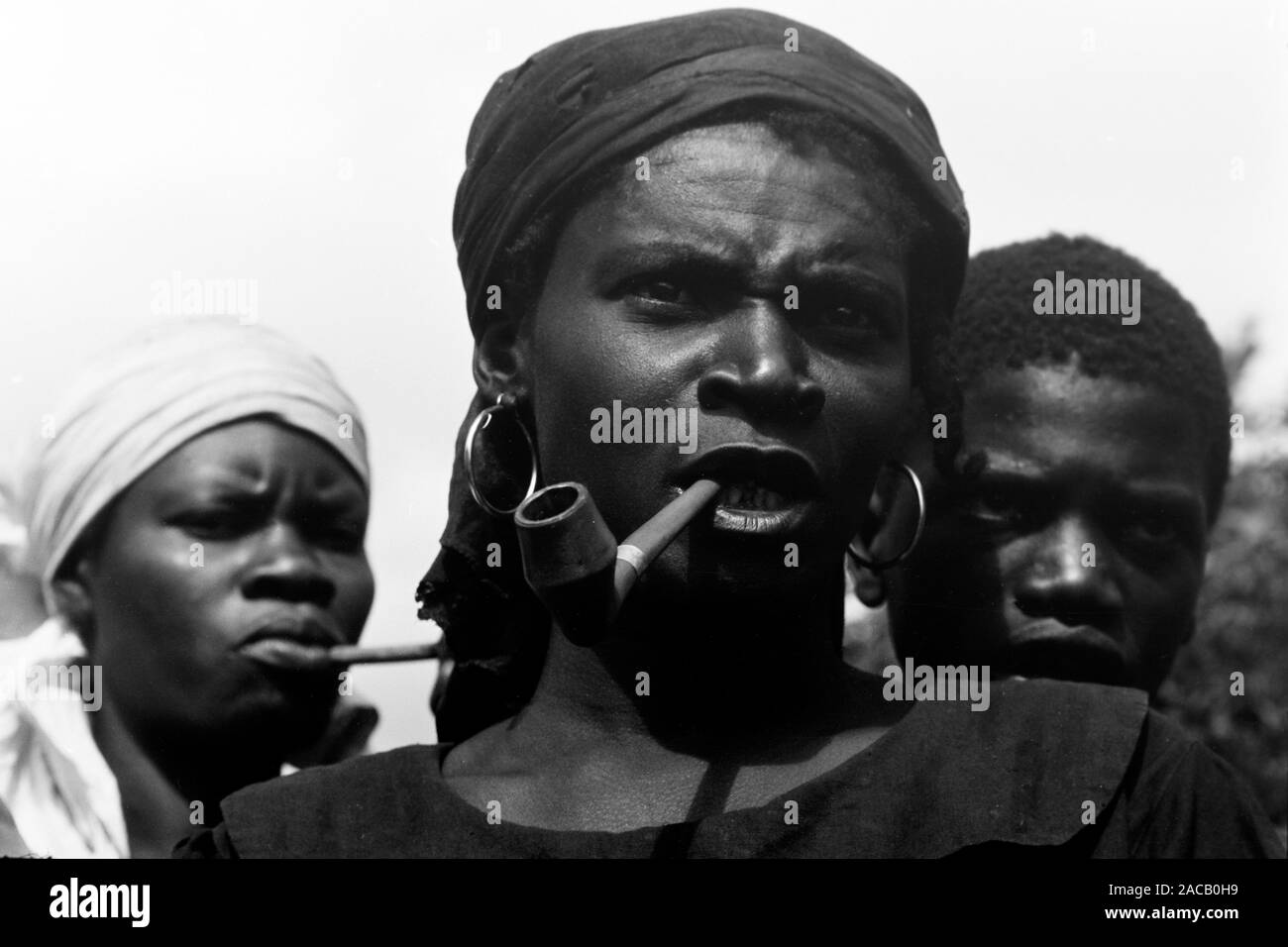 Bezopfte Frauen, 1967. Women wih braided hair, 1967. Stock Photo