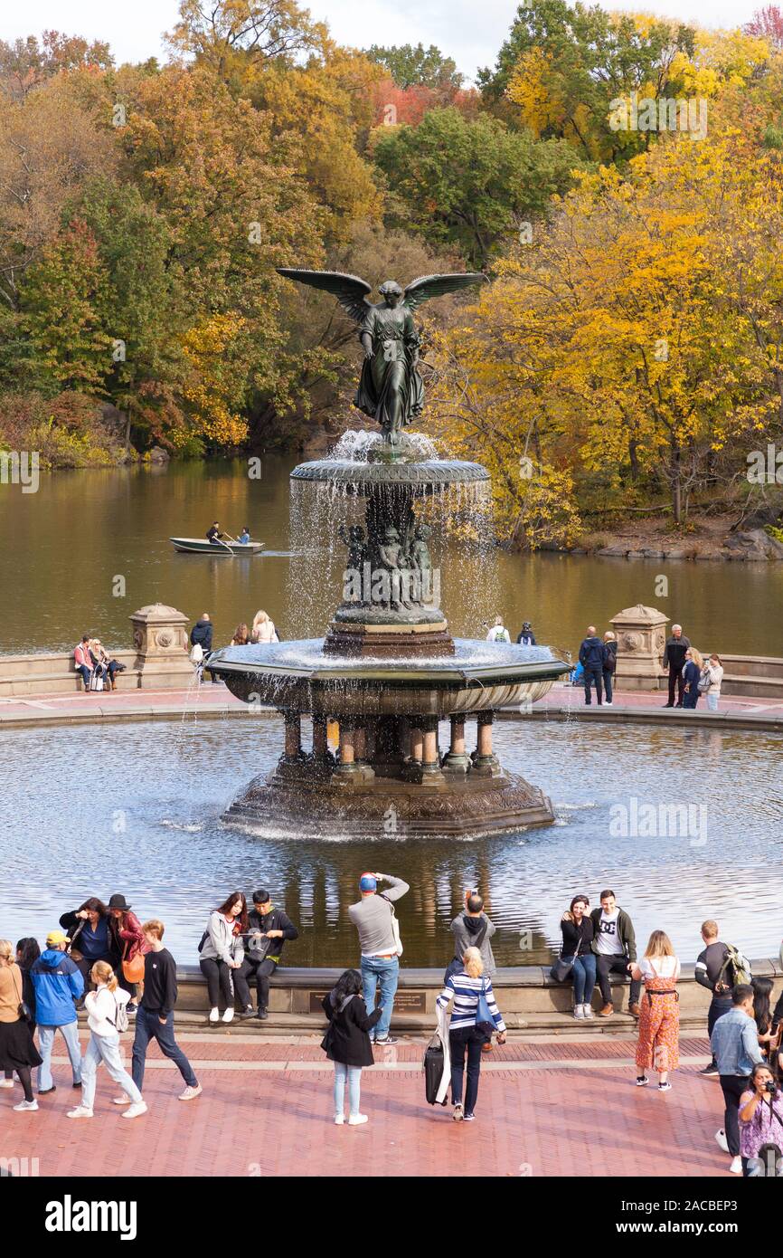 Bethesda Fountain with people view from the terrace in Central