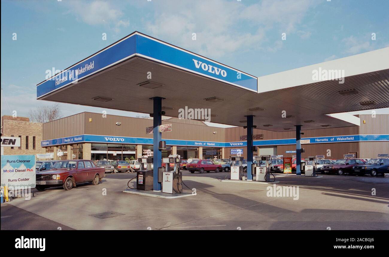 Volvo Car dealership, in Wakefield, in 1988, West Yorkshire, Northern