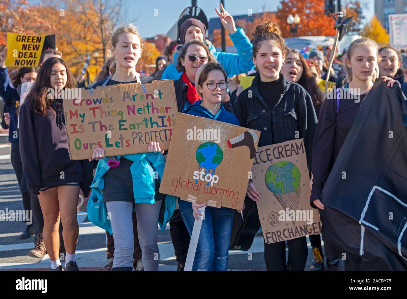 Washington, DC - Young activists held a "Funeral for Future" on Capitol Hill to demand that governments address the crisis of climate change. It was p Stock Photo