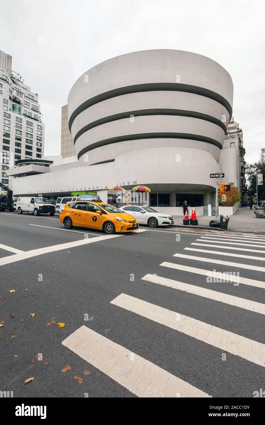 Guggenheim Museum, 5th Avenue, Manhattan, New York City, NY, United States of America. U.S.A. Stock Photo