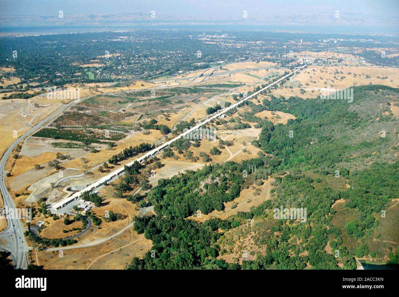 Aerial photograph of the 2-mile long linear accelerator at the Stanford ...