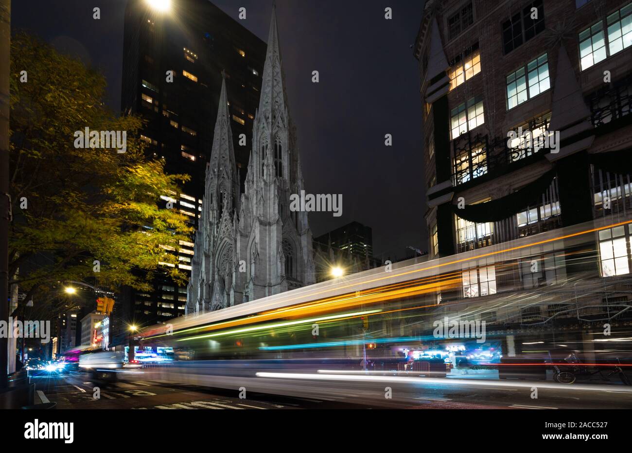 Saint patrick s cathedral hi-res stock photography and images - Alamy