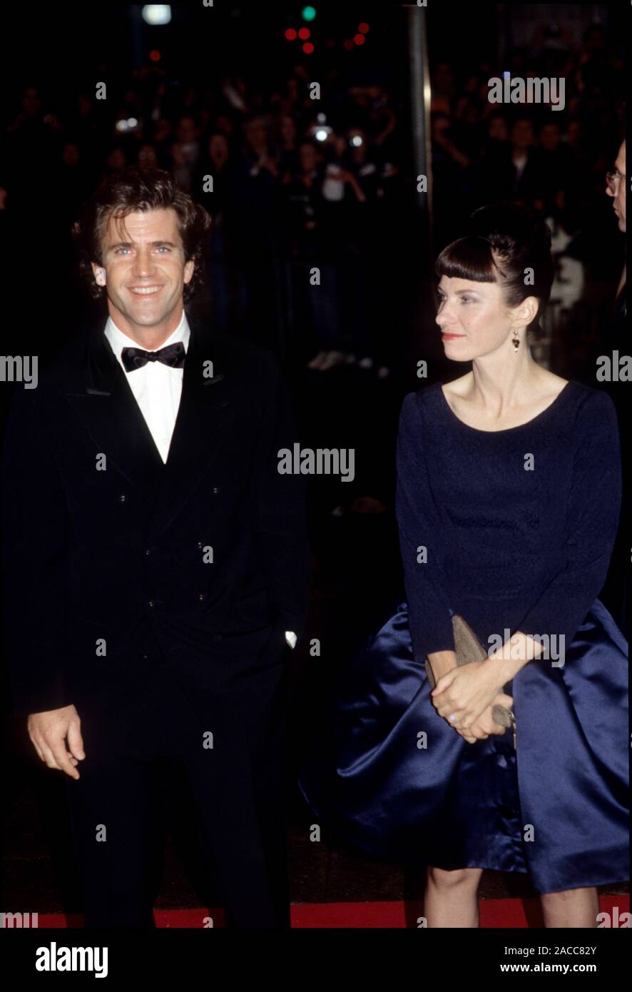 Hollywood actor Mel Gibson arrives for the London film premiere of 'his new movie 'Hamlet', Liecester Square, London April 18th April 1991. Stock Photo