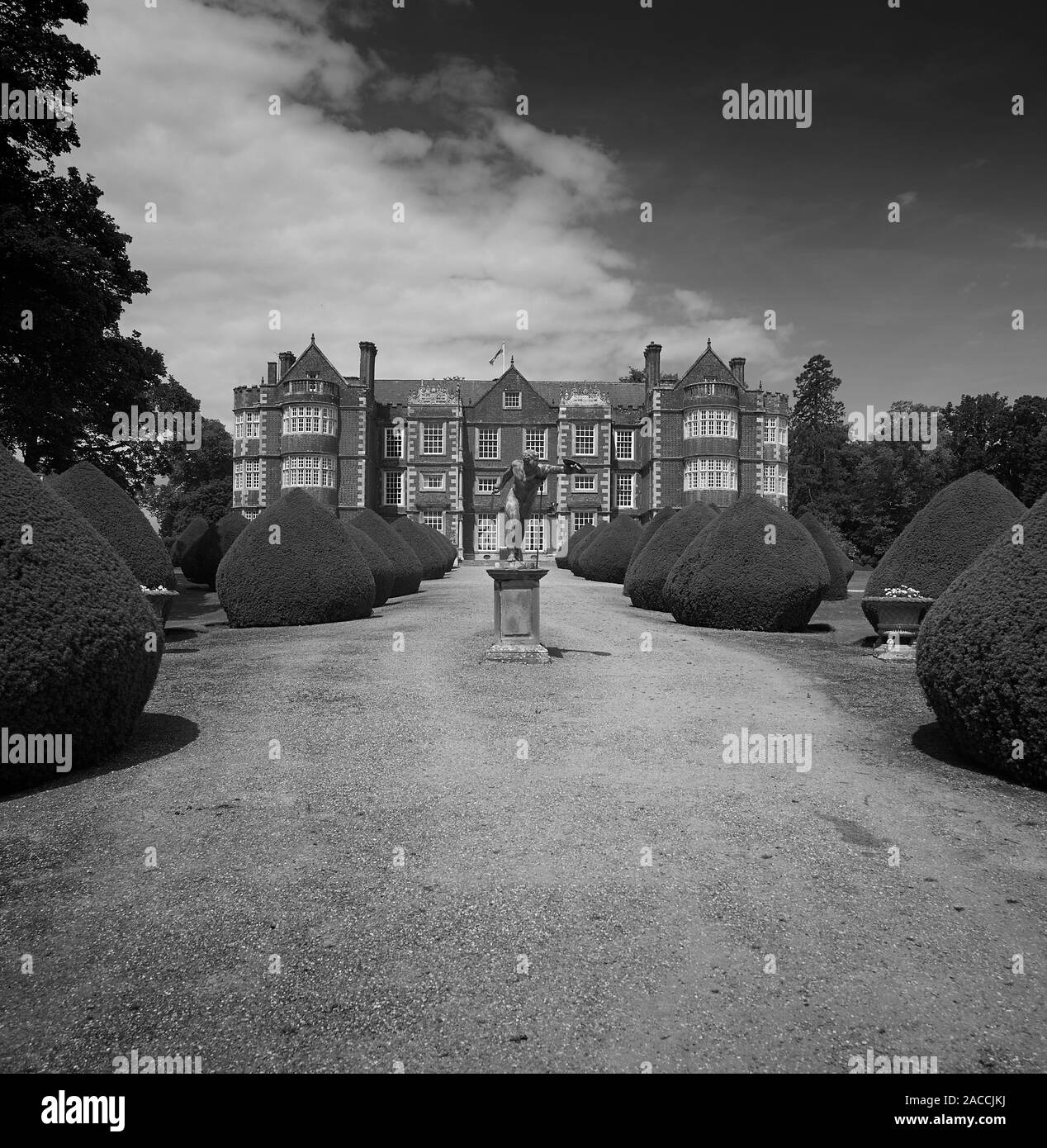 English manor house uk Black and White Stock Photos & Images - Alamy
