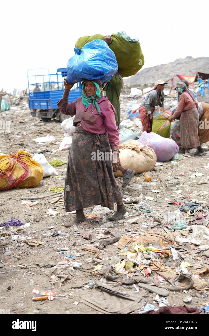 Piranha garbage dump site at Ahmedabad, Gujarat, India Stock Photo Alamy