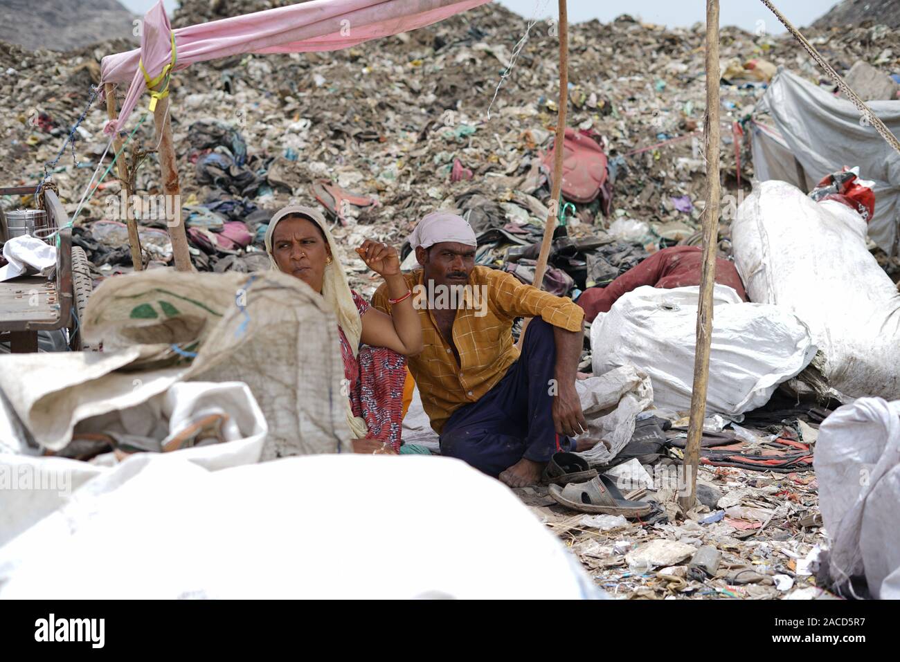 Piranha garbage dump site at Ahmedabad, Gujarat, India Stock Photo Alamy
