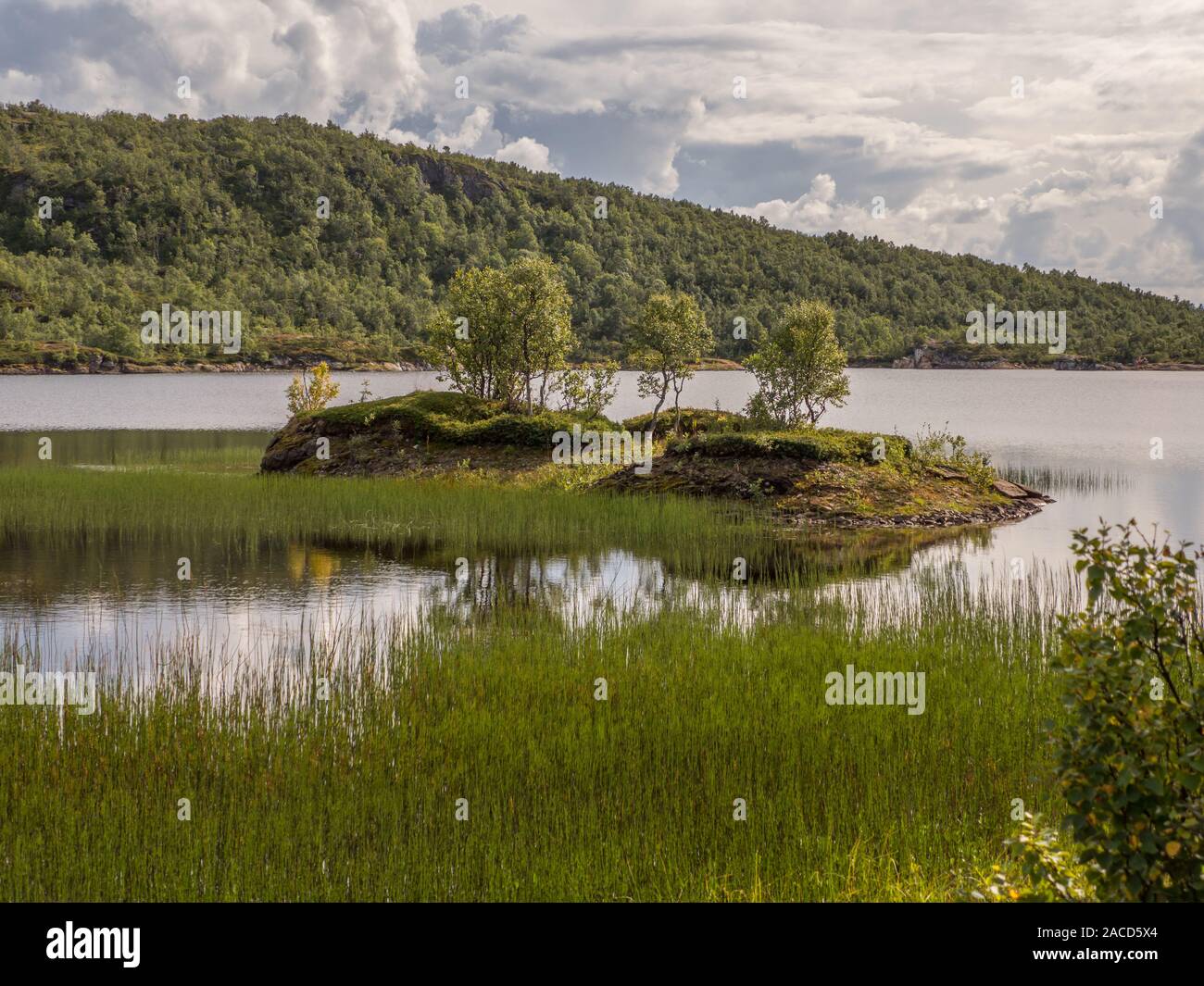 View from  the trail to the Keiservarden. Keiservarden is a mountain plateau on top of Veten hill near Bodø, Nordland in northern Norway. Vaagovand La Stock Photo