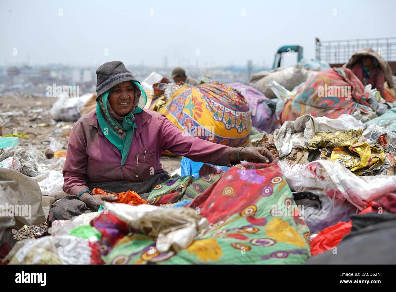 Piranha garbage dump site at Ahmedabad, Gujarat, India Stock Photo Alamy
