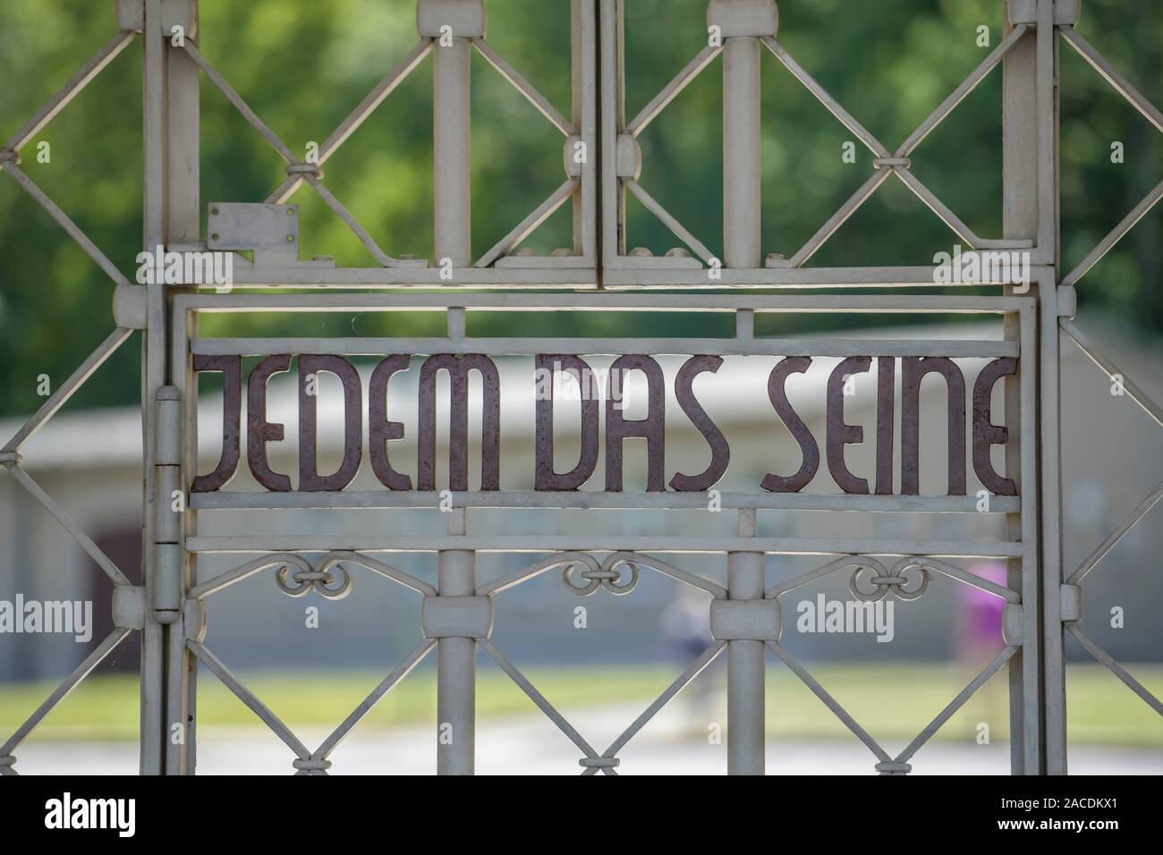 Schriftzug im Lagertor 'Jedem das Seine', Gedenkstätte KZ Buchenwald, Thüringen, Deutschland Stock Photo