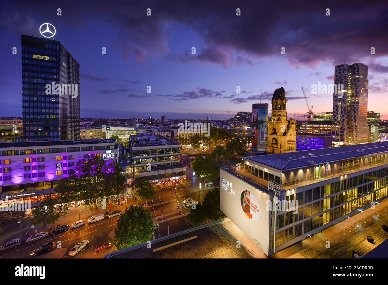 Blaue Stunde, Panoramaansicht, Breitscheidplatz, Charlottenburg, Berlin, Deutschland Stock Photo
