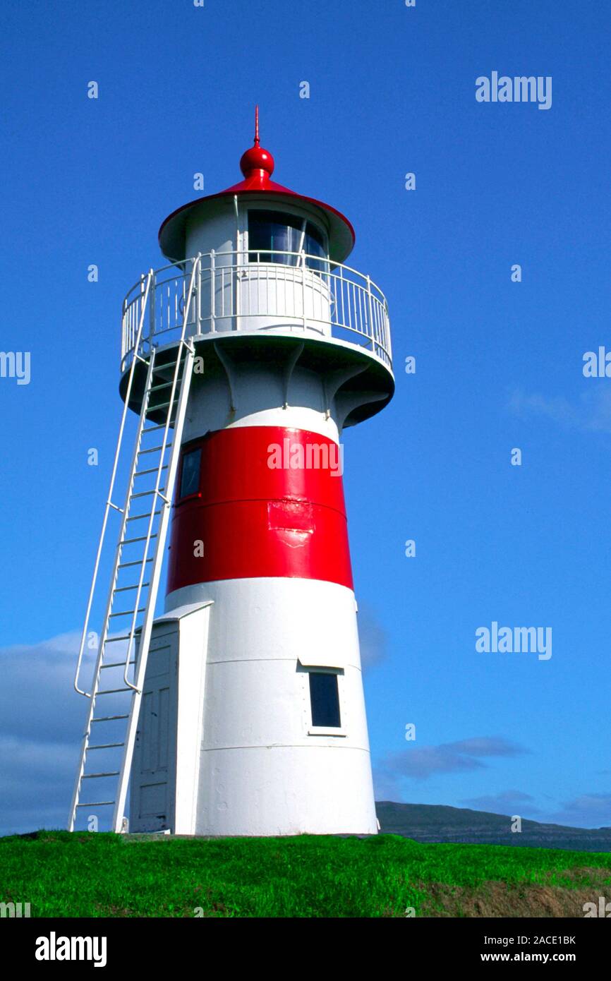 Europa, Dänemark, Faröer Inseln,  Leuchtturm, Gebäude, Turm, Leuchtfeuer, Leuchtturm von Torshavn, Hafeneinfahrt.  e: Lighthouse from Torshavn, Tower, Stock Photo