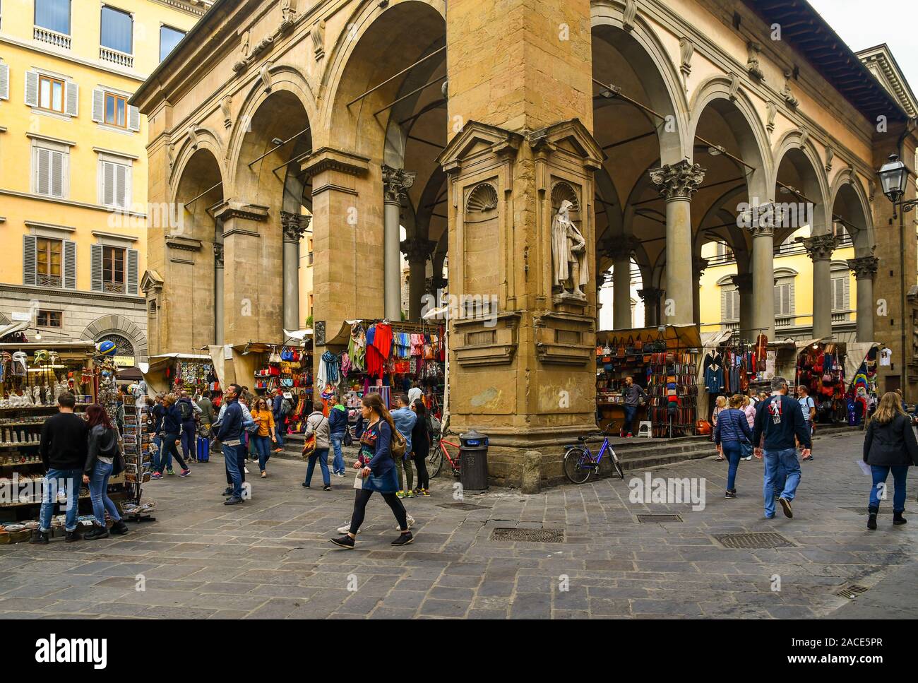 View of the Mercato del Porcellino with market stalls under the Loggia in the historic centre of Florence, Unesco World Heritage Site, Tuscany, Italy Stock Photo