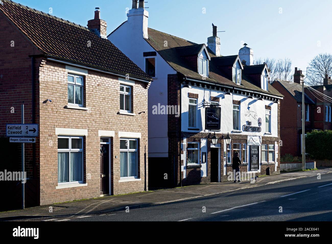 Page 2 Man Walking Inn High Resolution Stock Photography And Images Alamy Page 2 Man Walking Inn High Resolution Stock Photography And Images Alamy