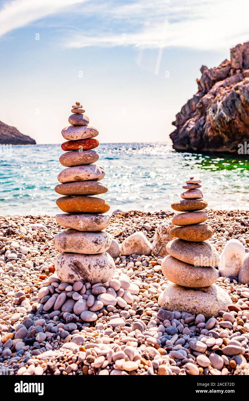 Naturally balanced stones hi-res stock photography and images - Alamy