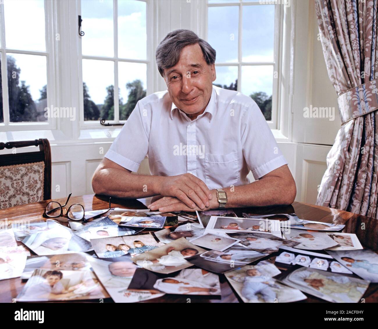 Sir Robert Geoffrey Edwards (1925-2013), British physiologist and in ...