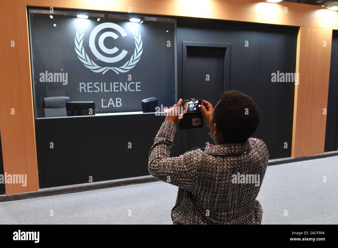 *** STRICTLY NO SALES TO FRENCH MEDIA OR PUBLISHERS *** December 02, 2019 - Madrid, Spain: Atmosphere at the venue of the UN climate conference COP25, where countries and international groups have set up their own pavilion to promote their action against global warming. Ambiance dans les couloirs de la conference pour le climat COP25 a Madrid. Stock Photo