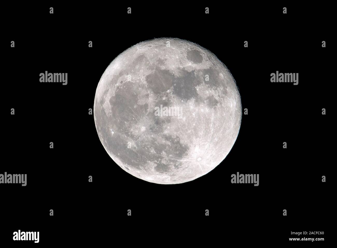 Late autumn super moon shot from Great Cornard - england Stock Photo