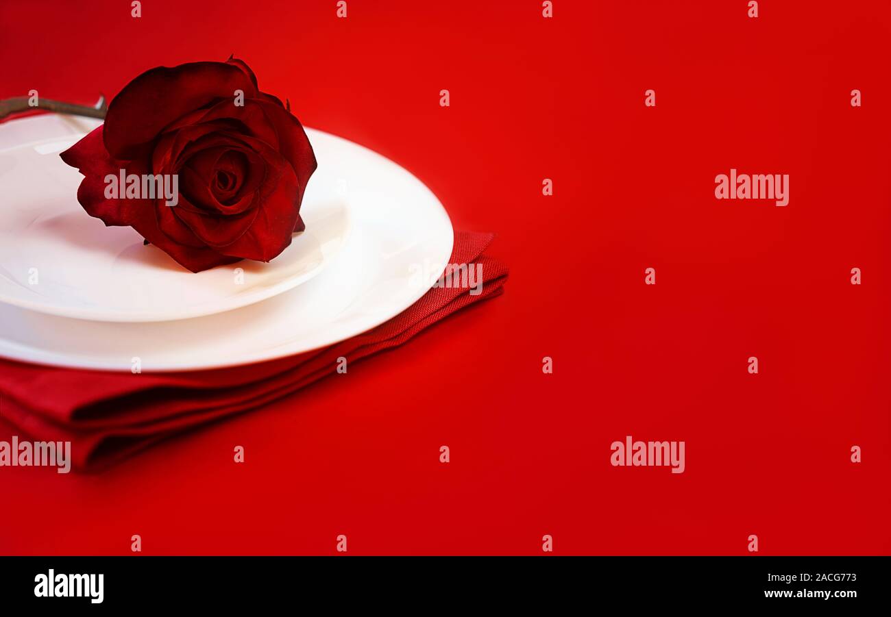 Romantic table setting for Valentines day or dinner date celebration ...